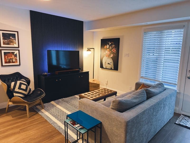 Prime Location Stylish LV Townhouse