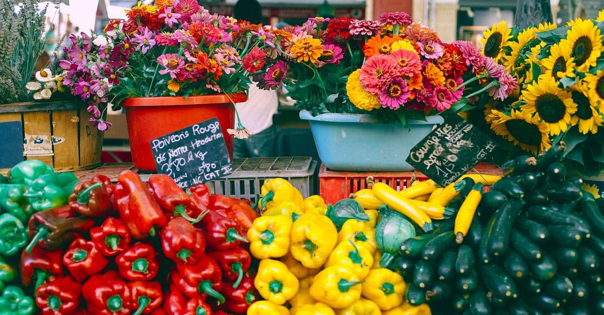 How to Shop Farmers Markets as a Liberty Village Resident: Tips & Fresh Produce Ideas